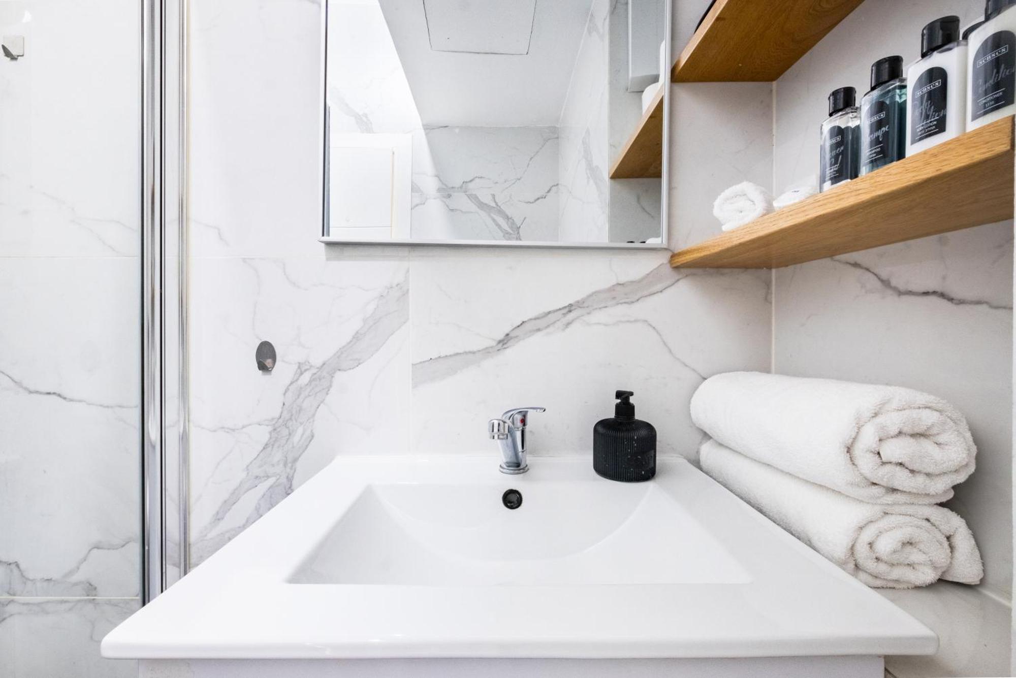 Modern Bright, Near Mahane Yehuda Market, Balcony Йерусалим Екстериор снимка